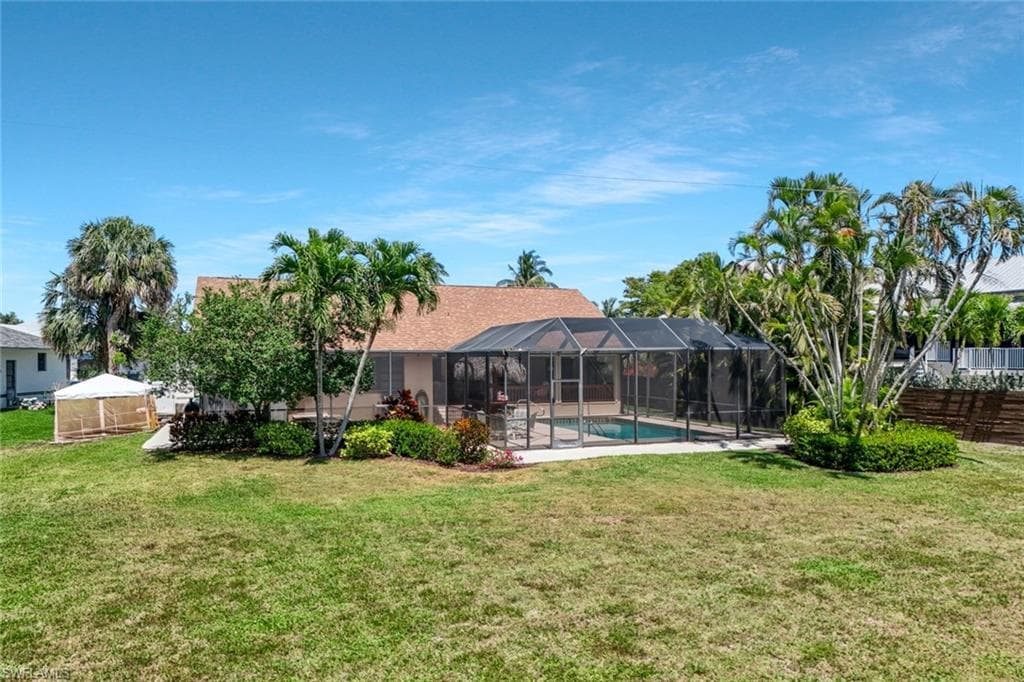 116 Sharwood Dr, Naples, FL 34110-4