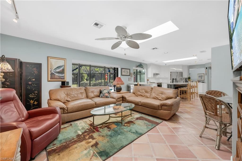 1195 Windswept Ave, Naples, FL 34109-14