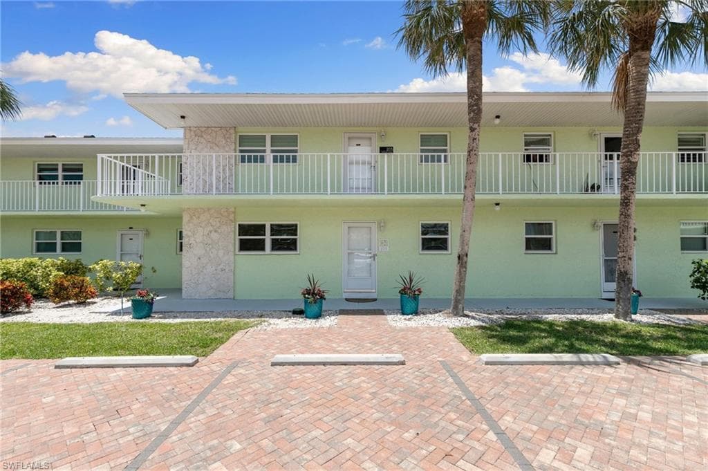 860 Panama Ct 103, Marco Island, FL 34145-38