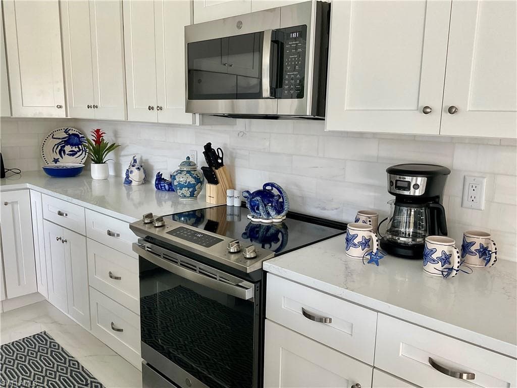 1618 Forest Lakes Blvd, Naples, FL 34105-13