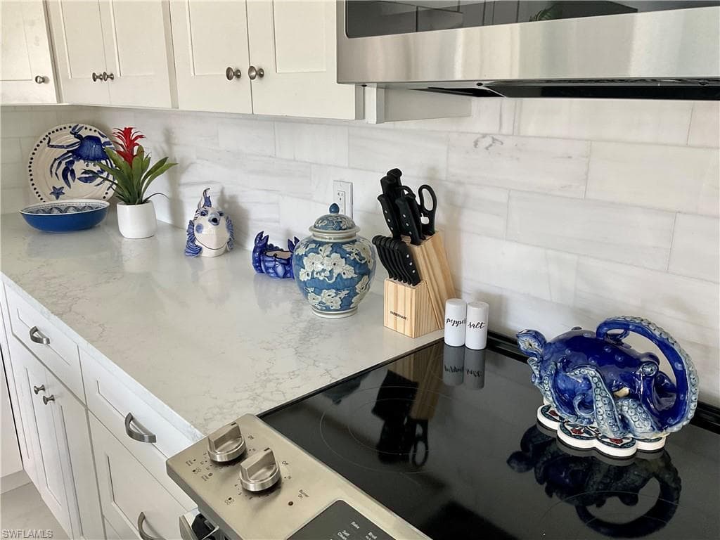 1618 Forest Lakes Blvd, Naples, FL 34105-15