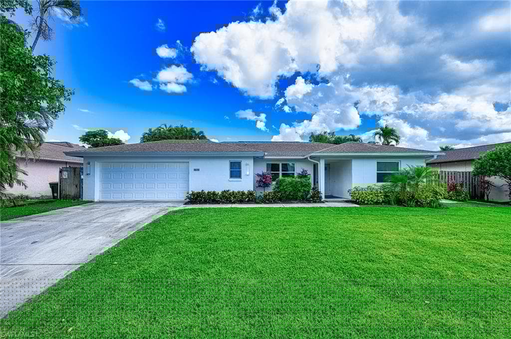 1618 Forest Lakes Blvd, Naples, FL 34105-34