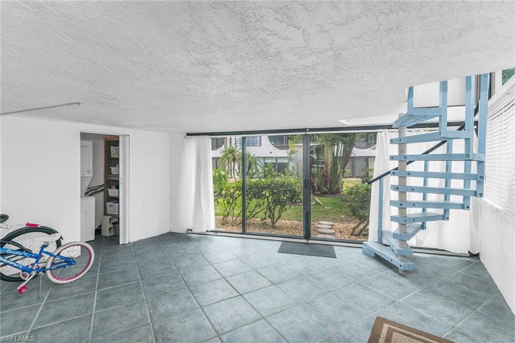 1011 Anglers Cv H205, Marco Island, FL 34145-13