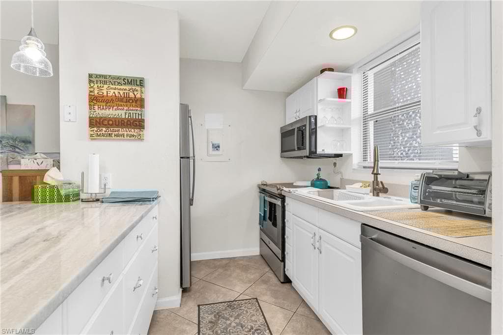 1011 Anglers Cv H205, Marco Island, FL 34145-5