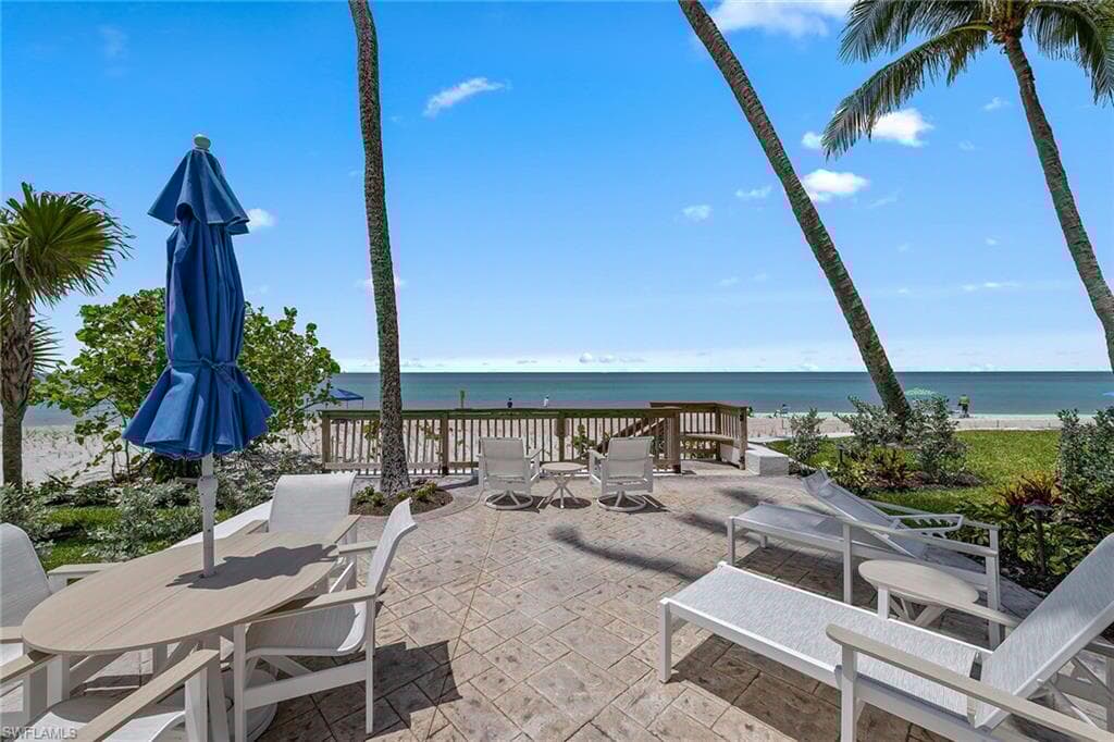 1275 Gulf Shore Blvd N 301, Naples, FL 34102-16