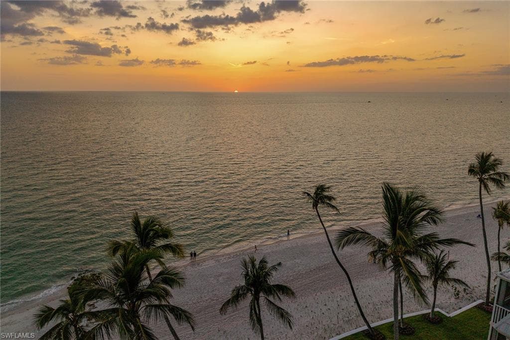 1275 Gulf Shore Blvd N 301, Naples, FL 34102-19