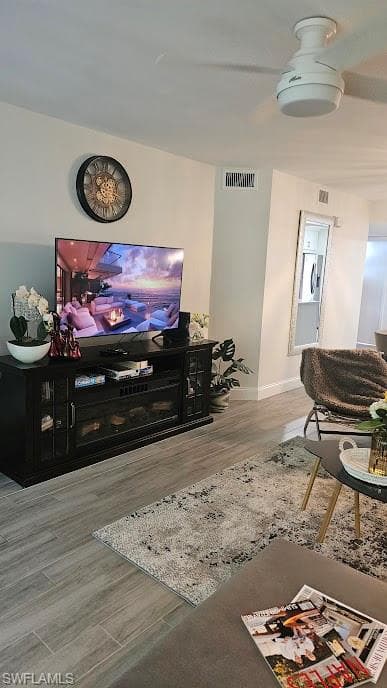 7756 Jewel Ln 102, Naples, FL 34109-16