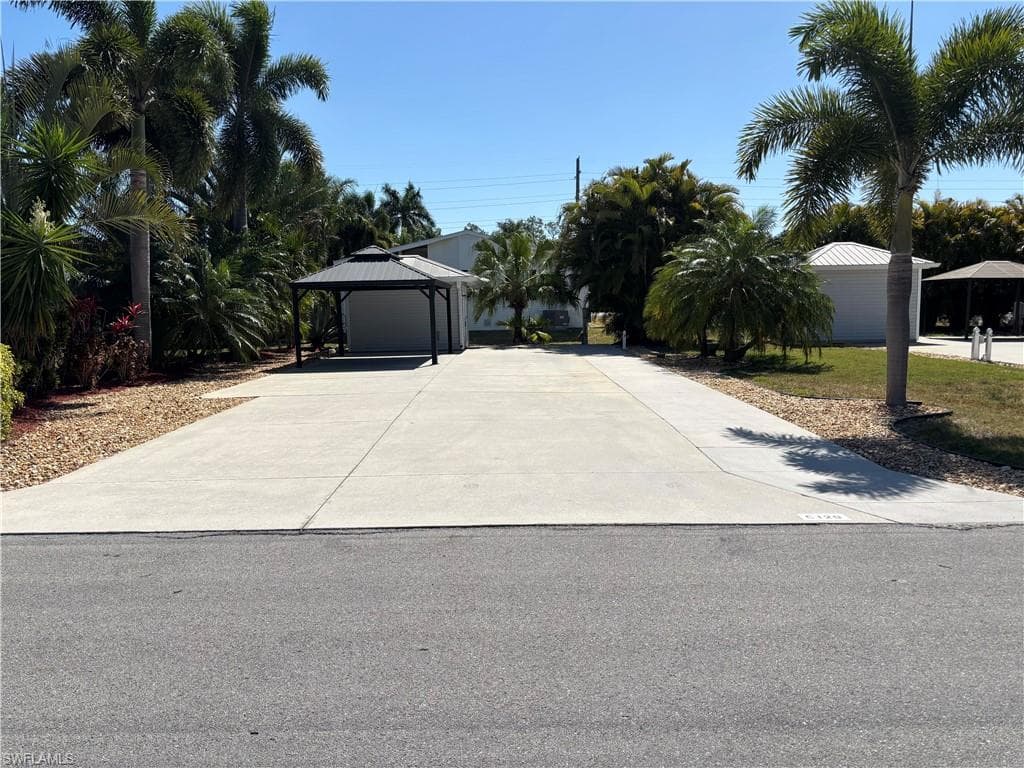 10436 Nightwood Dr, Fort Myers, FL 33905-3