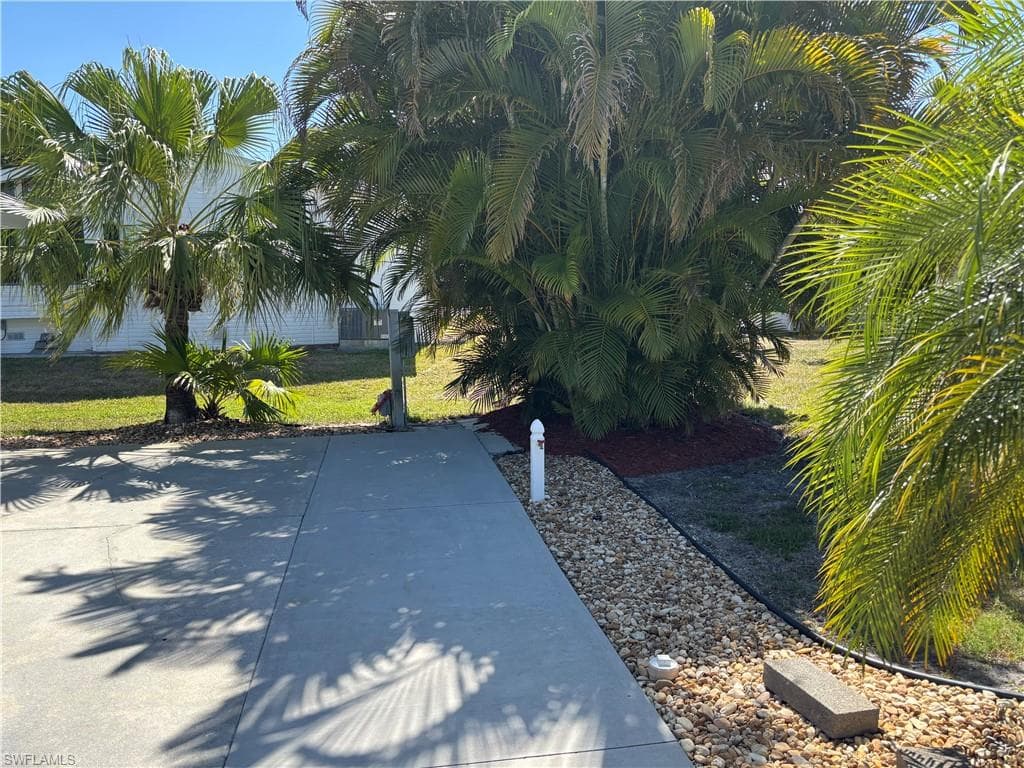 10436 Nightwood Dr, Fort Myers, FL 33905-7