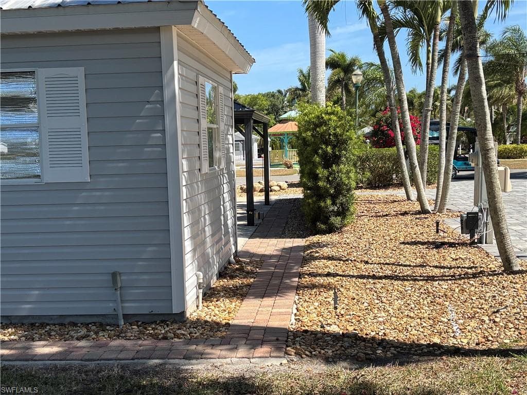 10130 Shadowood Ct, Fort Myers, FL 33905-9