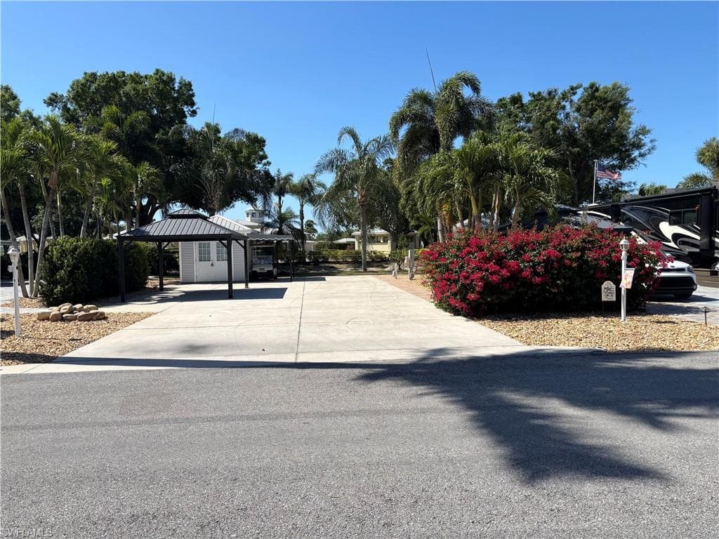 10130 Shadowood Ct, Fort Myers, FL 33905-2