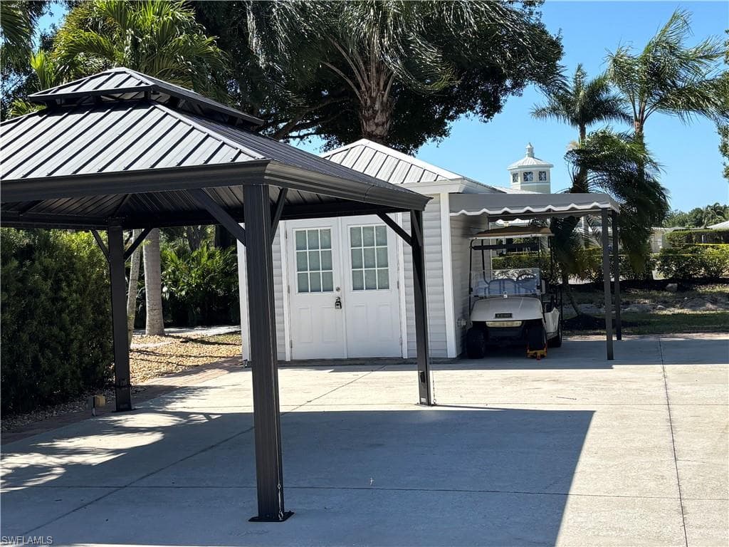 10130 Shadowood Ct, Fort Myers, FL 33905-4