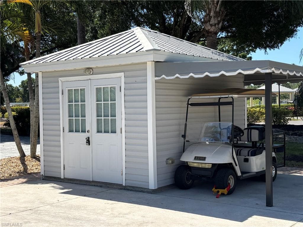 10130 Shadowood Ct, Fort Myers, FL 33905-5