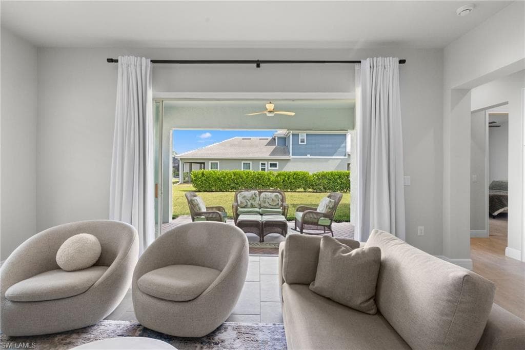 3419 Pilot Cir, Naples, FL 34120-21