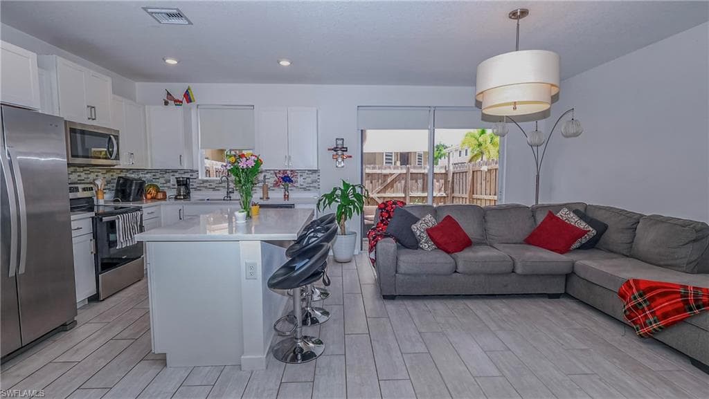1053 24th Ave, Homestead, FL 33035-14