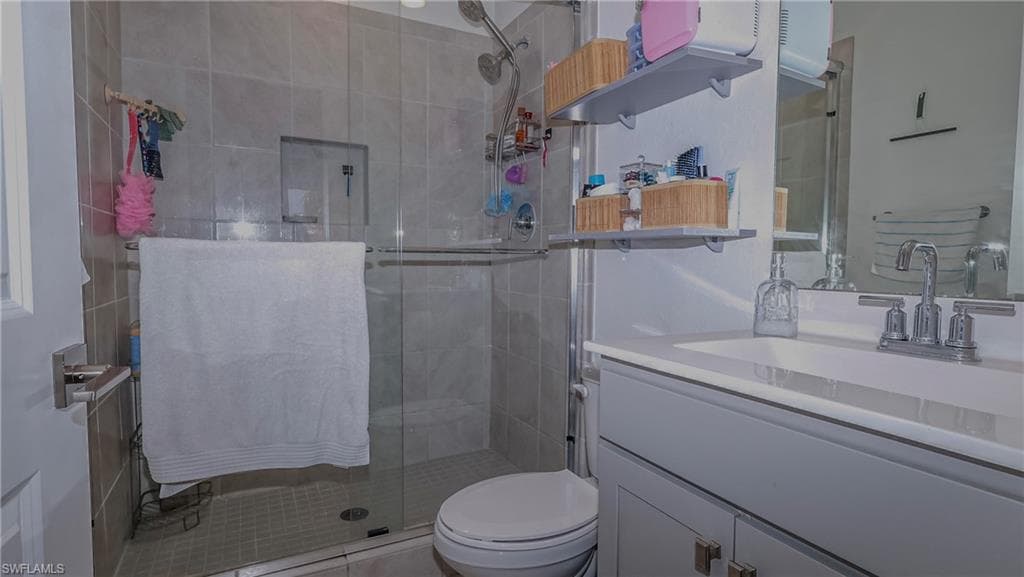 1053 24th Ave, Homestead, FL 33035-28