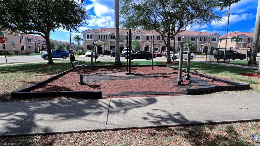 1053 24th Ave, Homestead, FL 33035-42