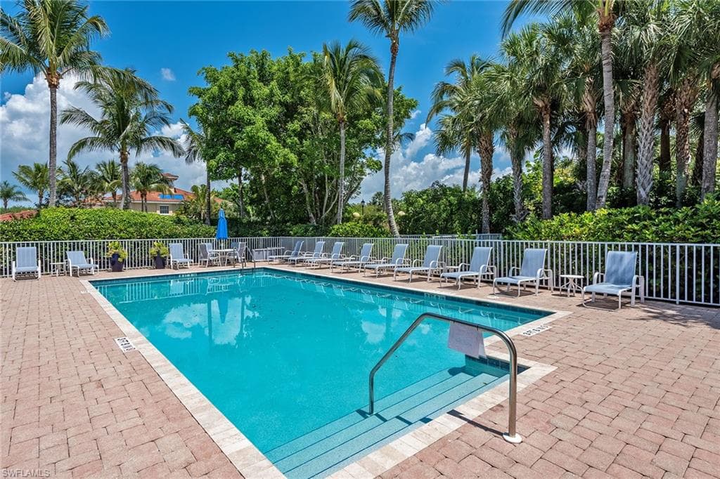 3985 Deer Crossing Ct 103, Naples, FL 34114-29