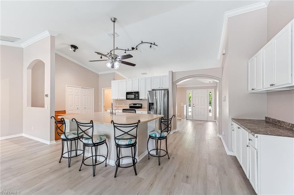 3630 10th Ave SE, Naples, FL 34117-10