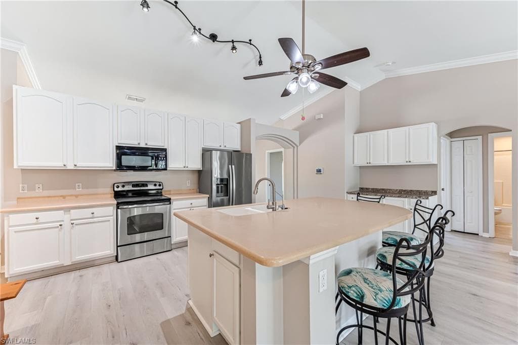 3630 10th Ave SE, Naples, FL 34117-11