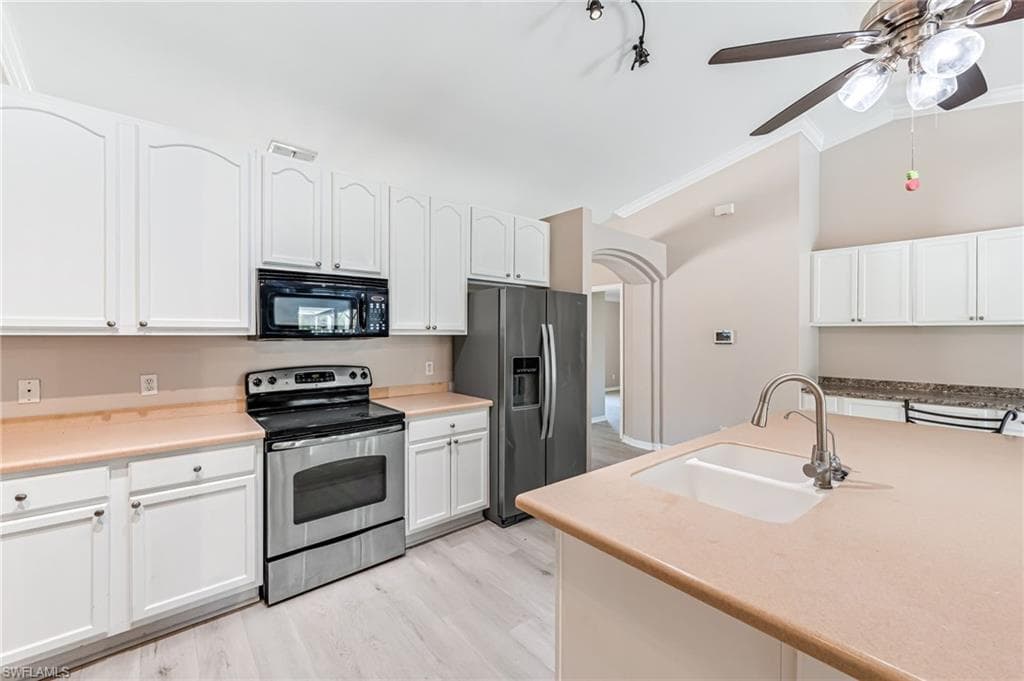 3630 10th Ave SE, Naples, FL 34117-14