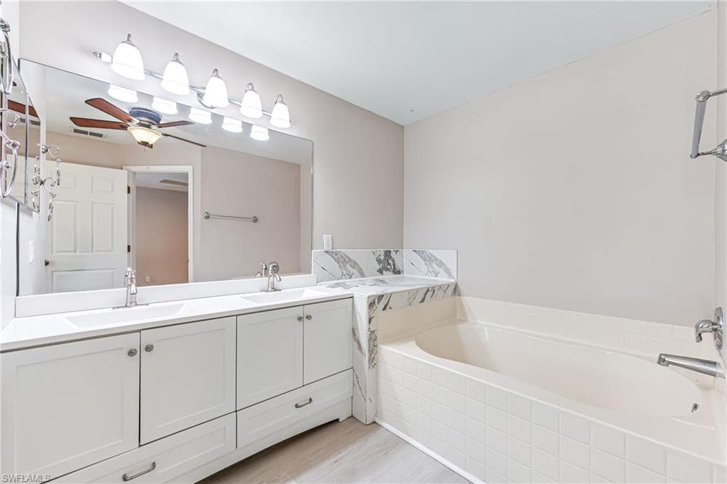3630 10th Ave SE, Naples, FL 34117-29