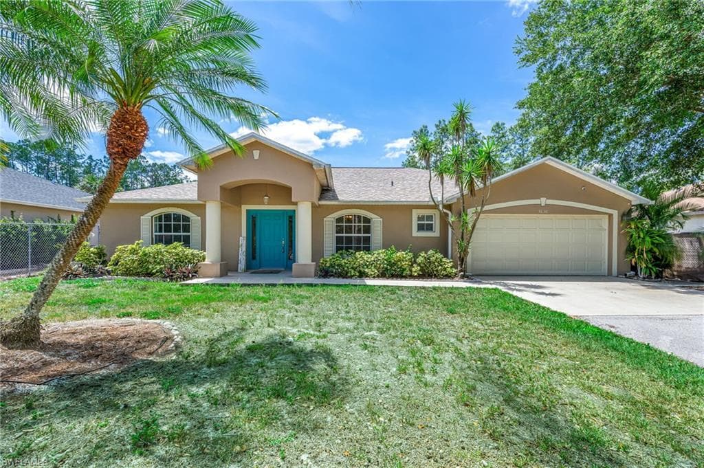 3630 10th Ave SE, Naples, FL 34117-3