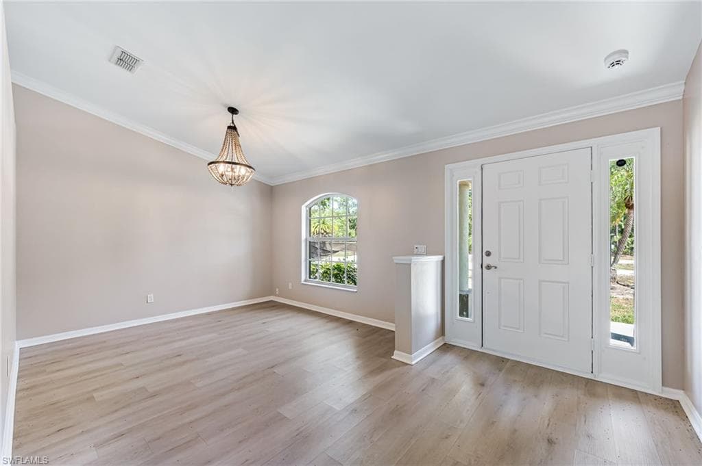 3630 10th Ave SE, Naples, FL 34117-5