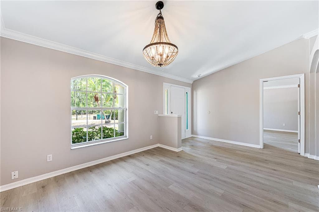 3630 10th Ave SE, Naples, FL 34117-6