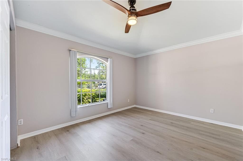 3630 10th Ave SE, Naples, FL 34117-7