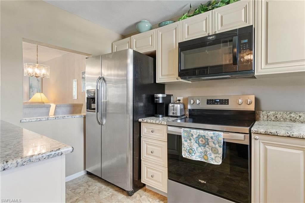 501 Forest Lakes Blvd 111, Naples, FL 34105-12