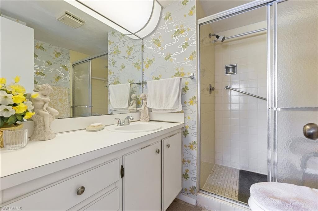 501 Forest Lakes Blvd 111, Naples, FL 34105-15