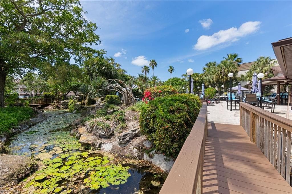 501 Forest Lakes Blvd 111, Naples, FL 34105-24