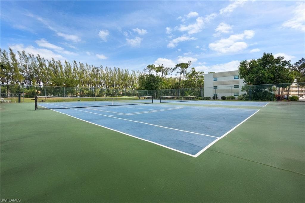 501 Forest Lakes Blvd 111, Naples, FL 34105-27