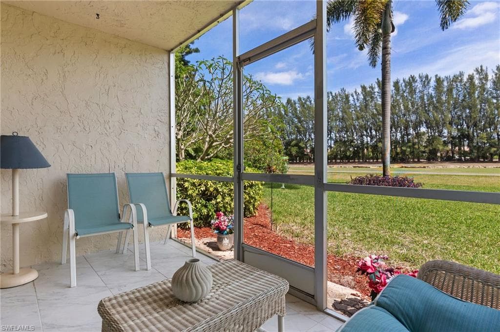 501 Forest Lakes Blvd 111, Naples, FL 34105-7