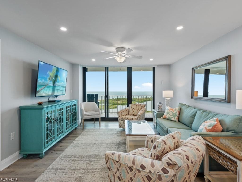 440 Seaview Ct 1502, Marco Island, FL 34145-10