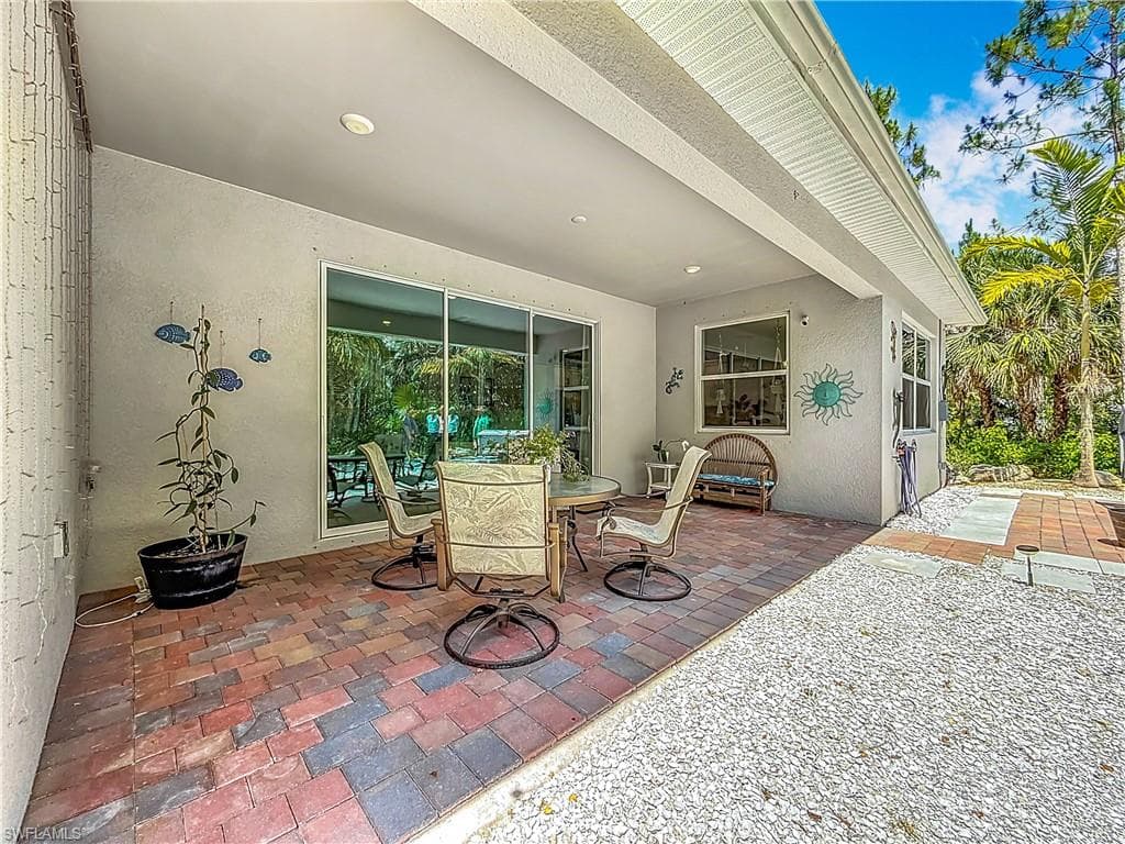 2712 14th Ave SE, Naples, FL 34117-23