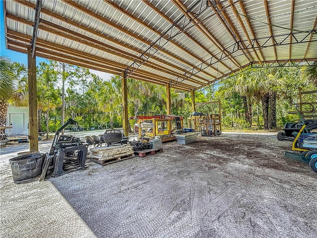 2712 14th Ave SE, Naples, FL 34117-32