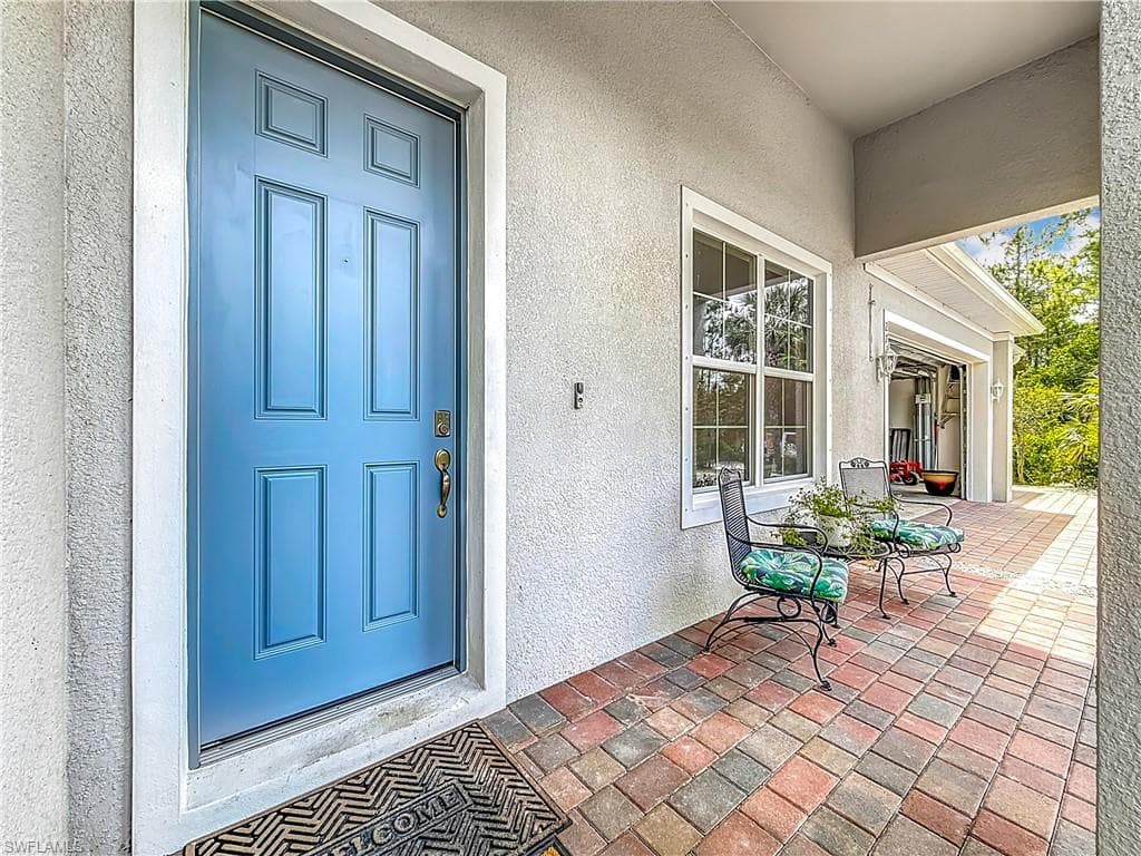 2712 14th Ave SE, Naples, FL 34117-4