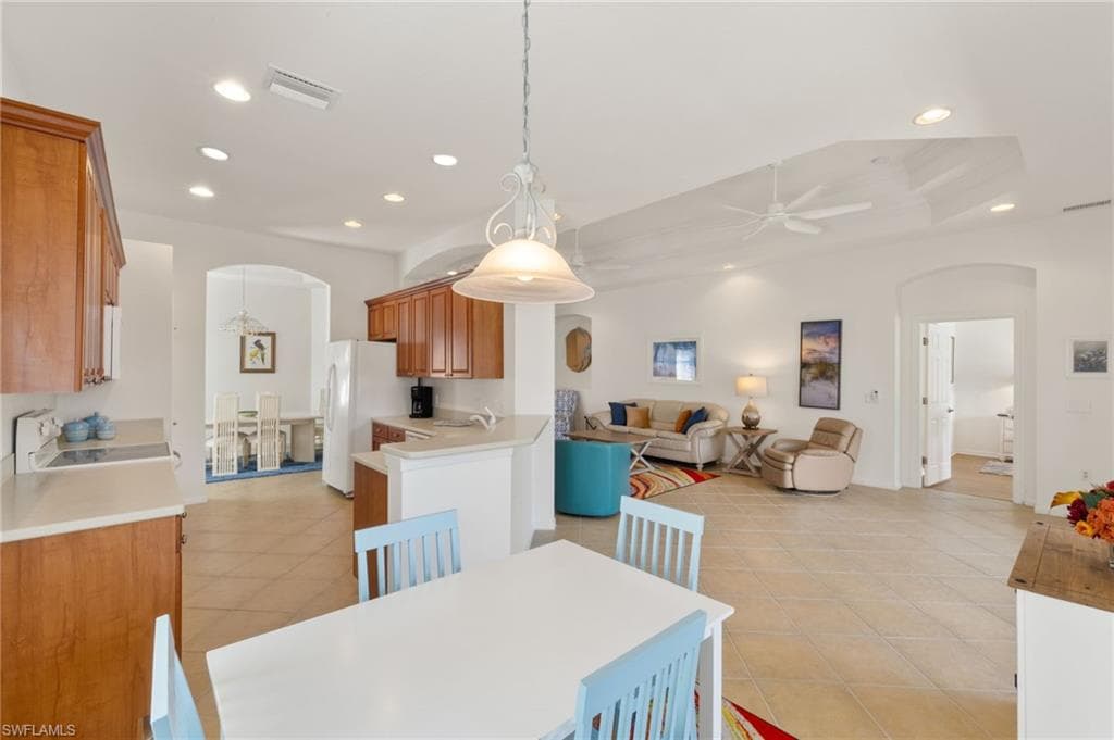 14572 Bellino Ter 202, Bonita Springs, FL 34135-9