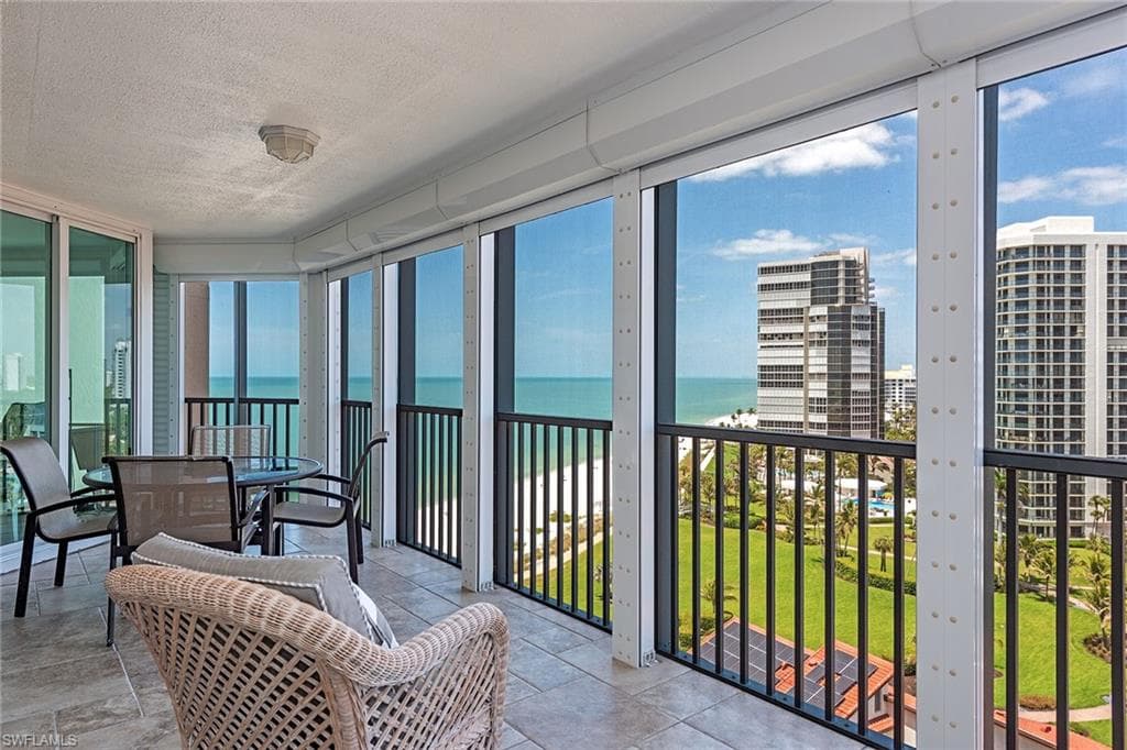 4651 Gulf Shore Blvd N 1106, Naples, FL 34103-12