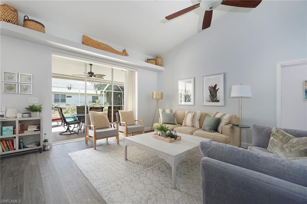 1537 Vintage Ln, Naples, FL 34104-11