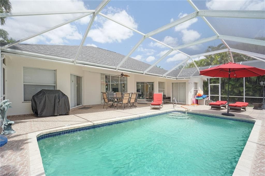 1537 Vintage Ln, Naples, FL 34104-14