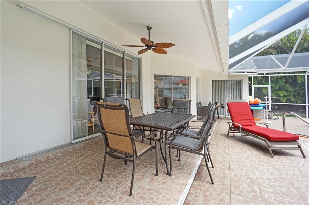 1537 Vintage Ln, Naples, FL 34104-17