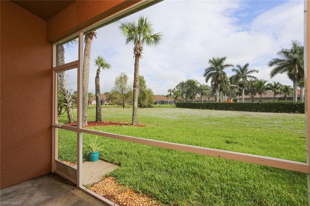 14165 Winchester Ct 203, Naples, FL 34114-13