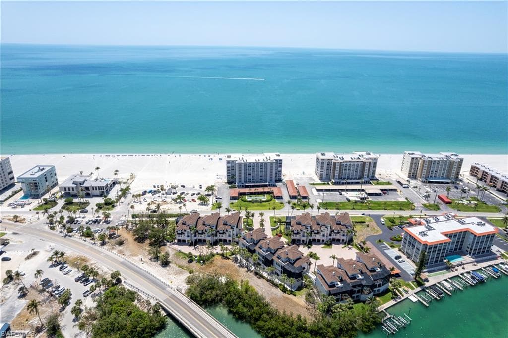 26000 Hickory Blvd 805, Bonita Springs, FL 34134-33