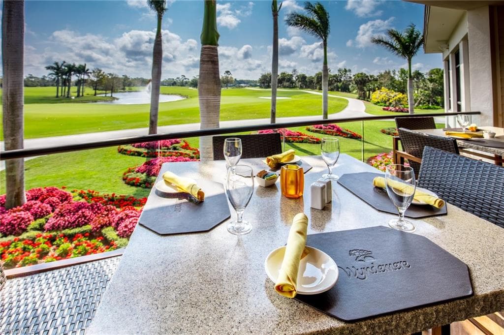 130 Amblewood Ln 8-801, Naples, FL 34105-38