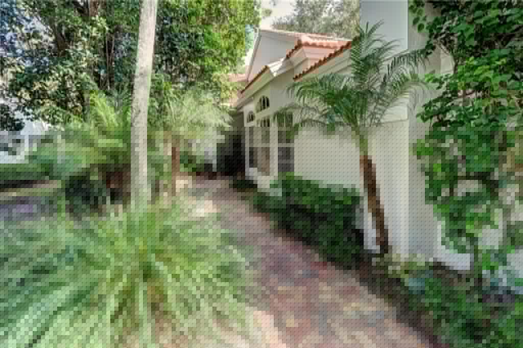130 Amblewood Ln 8-801, Naples, FL 34105-3