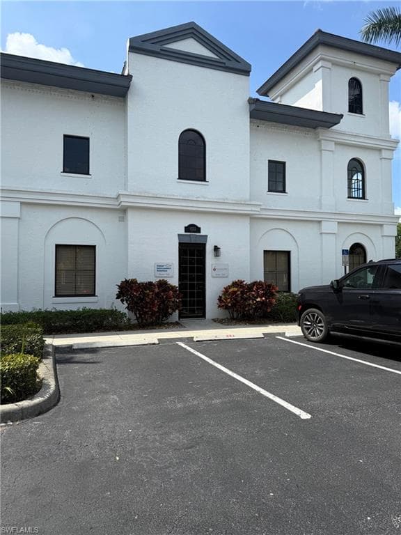 4522 Executive Dr 103, Naples, FL 34119-13