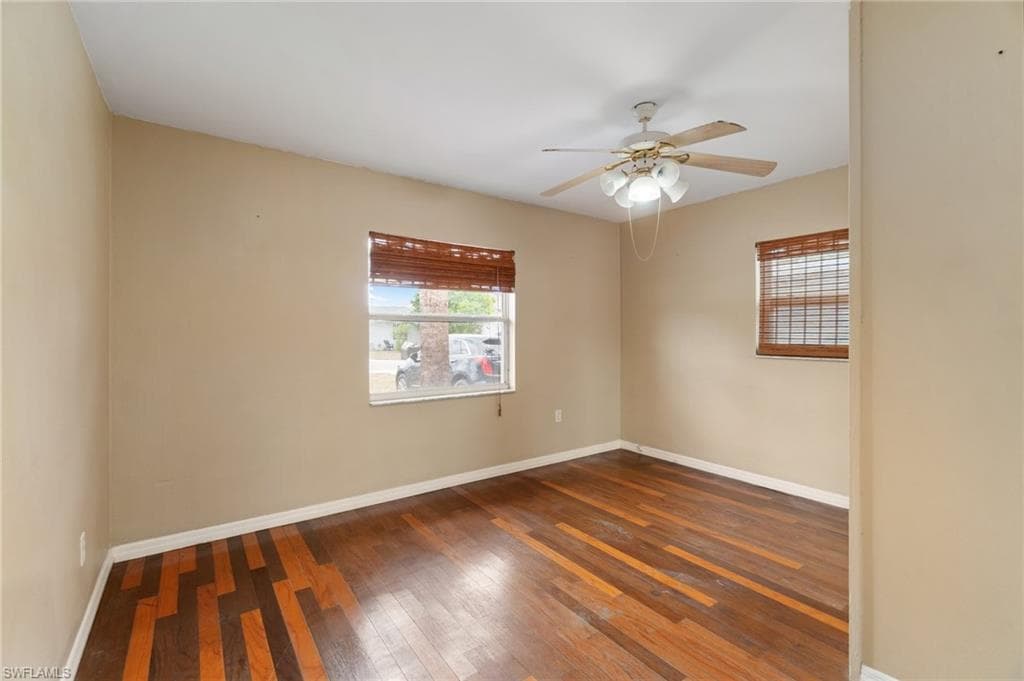 853 95th Ave N, Naples, FL 34108-18